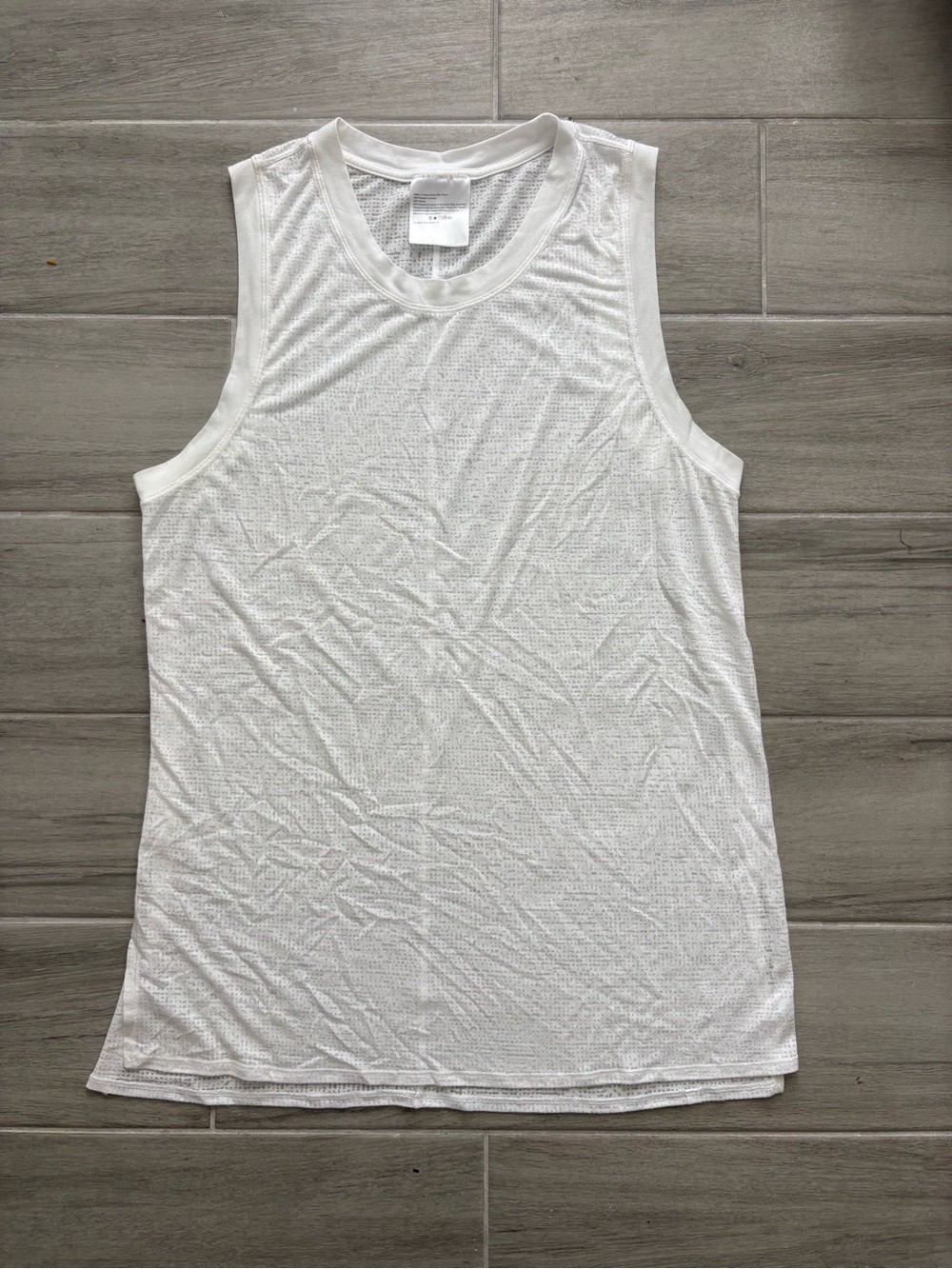 Lululemon White Perforated Mesh Muscle Tank Top – Size Medium (Approx.)